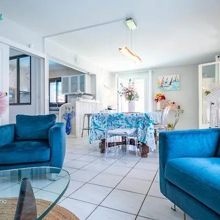 Ma Du Sud Piscine Privée Chauffée 3 2 Wc 3 Cles Clevacances Villa