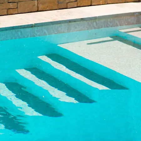 Villa Ma Du Sud Piscine Privée Chauffée 3 2 Wc 3 Cles Clevacances Frontignan