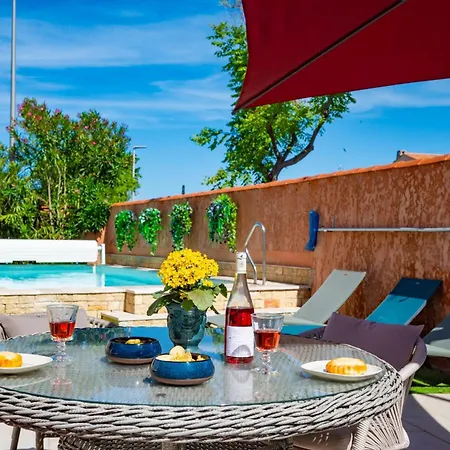 Villa Ma Du Sud Piscine Privée Chauffée 3 2 Wc 3 Cles Clevacances